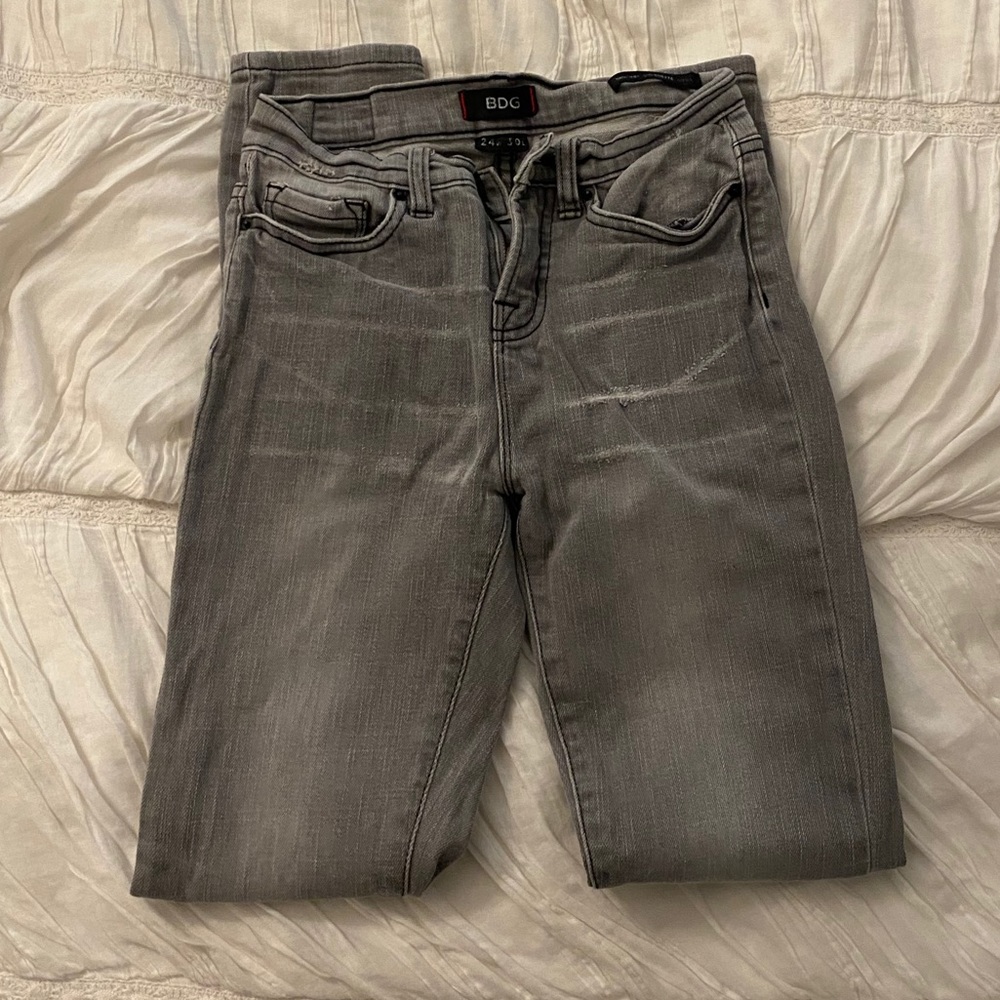 BDG High Waisted Distressed Jeans - like new